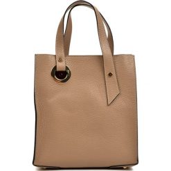 Skórzana torebka w kolorze beżowym - (S)26,5 x (W)28,5 x (G)11 cm. Brązowe torebki klasyczne damskie Black Friday Bags, w paski, ze skóry, przez ramię, bez dodatków. W wyprzedaży za 249,95 zł.