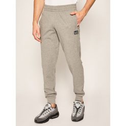 Spodnie dresowe EA7 Emporio Armani 3HPP57 PJ7BZ 3905. Szare jeansy męskie EA7 Emporio Armani, xxl, bez wzorów, z bawełny. W wyprzedaży za 339,00 zł.