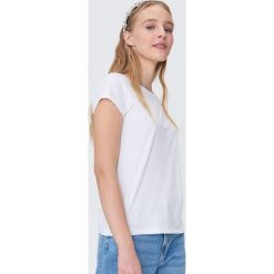 Koszulka basic - Biały. Białe koszulki damskie Sinsay, s. Za 9,99 zł.