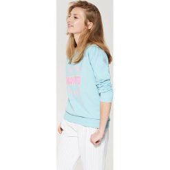 Bluzy damskie: Bluza z napisem – Turkusowy