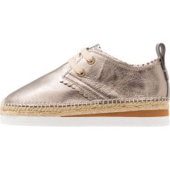 See by Chloé Espadryle steal. Czerwone espadryle damskie See by Chloé, z materiału. Za 989,00 zł.
