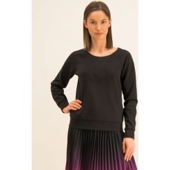Bluza Armani Exchange 8NYM76 Y9L7Z 1200. Czarne bluzy damskie Armani Exchange, l, bez wzorów, z elastanu, bez rękawów, bez kaptura. W wyprzedaży za 299,00 zł.