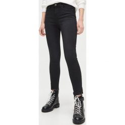 Jeansy skinny fit - Czarny. Czarne jeansy damskie Cropp, bez wzorów, z jeansu. Za 99,99 zł.