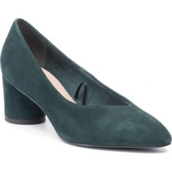 Półbuty TAMARIS - 1-22429-23 Bottle 789. Zielone półbuty damskie Tamaris, bez wzorów, z zamszu, eleganckie, bez obcasa, na obcasie, bez zapięcia. Za 249,00 zł.