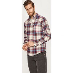 Izod - Koszula. Brązowe koszule męskie IZOD, s, bez wzorów, z bawełny, casualowe, button down, z długim rękawem. W wyprzedaży za 89,90 zł.