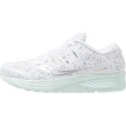 Saucony RIDE ISO Obuwie do biegania treningowe white. Białe buty do biegania damskie Saucony, z gumy. Za 589,00 zł.