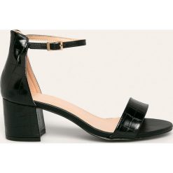 Answear - Sandały Ideal Shoes. Czarne sandały damskie ANSWEAR, bez wzorów, ze skóry ekologicznej, bez obcasa, na obcasie, na klamry. Za 99,90 zł.