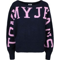 Tommy Jeans Sweter "Bat Wing". Swetry damskie TOMMY HILFIGER, bez wzorów, z jeansu, bez rękawów, bez kaptura. Za 329,00 zł.
