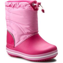 Śniegowce CROCS - Crocband Lodgepoint Boot K 203509 Candy Pink/Party Pink. Różowe kozaki dziewczęce marki Crocs, bez zapięcia. W wyprzedaży za 169,00 zł.