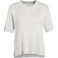 Swetry klasyczne damskie: Saint Tropez EMBROIDERY Sweter ice