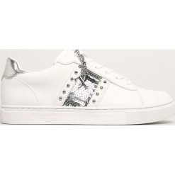 Trussardi Jeans - Buty. Białe buty sportowe damskie Trussardi Jeans, bez wzorów, z jeansu, sportowe. W wyprzedaży za 499,90 zł.