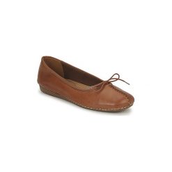 Baleriny Clarks FRECKLE ICE. Pomarańczowe baleriny damskie marki Clarks. Za 431,23 zł.