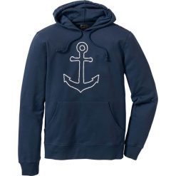 Bluza dresowa Slim Fit bonprix ciemnoniebieski. Niebieskie bluzy męskie bonprix, s, z nadrukiem, z dresówki, z kapturem, bez rękawów. Za 74,99 zł.