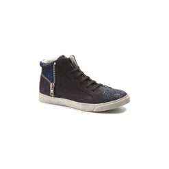 Buty Dziecko GBB CARLA. Czarne trampki dziewczęce marki GBB, bez wzorów, bez zapięcia. Za 351,20 zł.