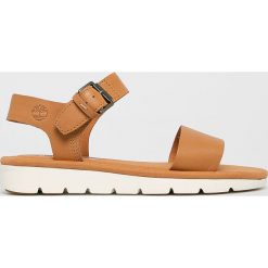 Timberland - Sandały. Brązowe klapki damskie Timberland, bez wzorów, ze skóry, bez obcasa, na obcasie. W wyprzedaży za 299,90 zł.