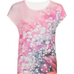 Shirt z nadrukiem bonprix jasnoróżowy wzorzysty. Różowe koszulki damskie bonprix, z nadrukiem, z okrągłym kołnierzem, z krótkim rękawem. Za 74,99 zł.