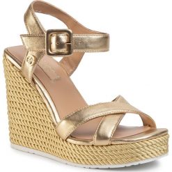 Espadryle LIU JO - Lucy 05 SA0069 P0291 Gold 00529. Żółte espadryle damskie Liu Jo, bez wzorów, ze skóry, bez obcasa, na obcasie. Za 689,00 zł.