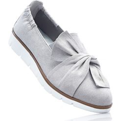 Buty wsuwane bonprix jasnoszary. Szare baleriny damskie marki bonprix, bez wzorów, bez obcasa. Za 79,99 zł.