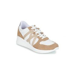 Buty André ALLURE. Brązowe trampki i tenisówki damskie marki Andre, bez wzorów, bez zapięcia. Za 259,00 zł.
