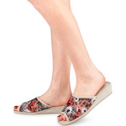 Kapcie damskie Natural Style NS-055 Brązowe. Pomarańczowe koturny damskie NATURAL STYLE, z bawełny. Za 35,00 zł.