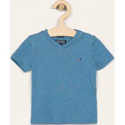 Tommy Hilfiger - T-shirt dziecięcy 74-176 cm. Niebieskie t-shirty chłopięce TOMMY HILFIGER, bez wzorów, z bawełny, bez rękawów. W wyprzedaży za 59,90 zł.