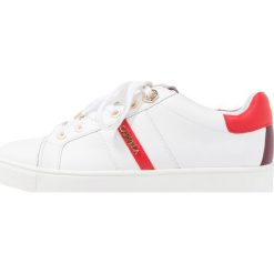 Trampki damskie slip on: Carvela LISA Tenisówki i Trampki white