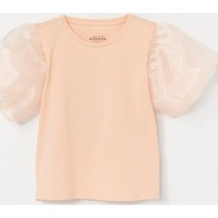 T-shirt z bufiastymi rękawami - Kremowy. Białe t-shirty damskie Reserved, bez wzorów, bez kołnierzyka. W wyprzedaży za 19,99 zł.