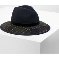 Kapelusze damskie: Barbour THORNHILL FEDORA Kapelusz navy/classic