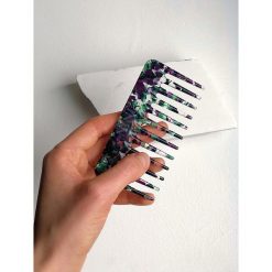Grzebień do włosów w kolorze Juicy Grape. Grzebienie do włosów damskie NINIcoJewelry. Za 85,00 zł.