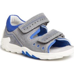 Sandały SUPERFIT - 6-00030-25 S Hellgrau/Blau. Szare sandały chłopięce Superfit, ze skóry, bez zapięcia. Za 229,00 zł.