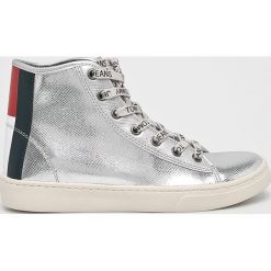 Tommy Jeans - Trampki. Szare trampki i tenisówki damskie marki Tommy Jeans, z jeansu, na sznurówki. W wyprzedaży za 299,90 zł.