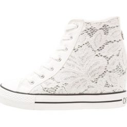 Trampki damskie slip on: CAFèNOIR Tenisówki i Trampki wysokie bianco