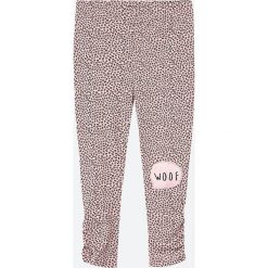 Coccodrillo - Legginsy dziecięce 92-122 cm. Różowe spodnie dziewczęce COCCODRILLO, z nadrukiem, z dzianiny. Za 42,90 zł.