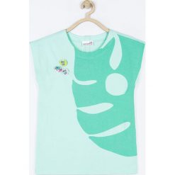 Coccodrillo - T-shirt dziecięcy 128-158 cm. Zielone bluzki dziewczęce COCCODRILLO, z aplikacjami, z elastanu, z okrągłym kołnierzem, bez rękawów, bez kaptura. W wyprzedaży za 39,90 zł.