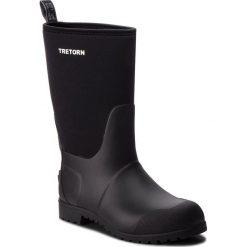 Kalosze TRETORN - Strong Neo 473408 Black 10. Czarne kalosze damskie marki Tretorn, na imprezę, z tworzywa sztucznego, klasyczne, bez obcasa, bez zapięcia. W wyprzedaży za 309,00 zł.