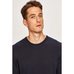 Mustang - Sweter. Zielone swetry męskie Mustang, m, bez wzorów, z bawełny, z okrągłym kołnierzem, bez kaptura. W wyprzedaży za 119,90 zł.