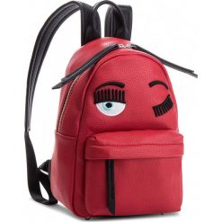 Plecak CHIARA FERRAGNI - 18AI-CFZ000 Rosso. Czerwone plecaki damskie marki Chiara Ferragni, ze skóry ekologicznej, klasyczne. W wyprzedaży za 949,00 zł.