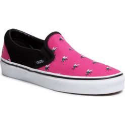 Tenisówki VANS - Classic Slip-On VN0A4U38WVJ1 (Trap Fly) Fchsaprpl/Trwht. Różowe trampki dziewczęce Vans, bez wzorów, z gumy, bez zapięcia. W wyprzedaży za 209,00 zł.