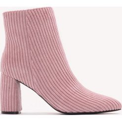 Botki damskie lity: NA-KD Shoes Botki na średnim obcasie Manchester - Pink