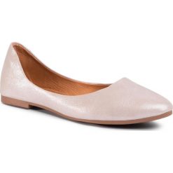 Baleriny LASOCKI - RST-TARA-01 Gold. Żółte baleriny damskie Lasocki, bez wzorów, ze skóry, klasyczne, bez obcasa, na płaskiej podeszwie. Za 119,99 zł.