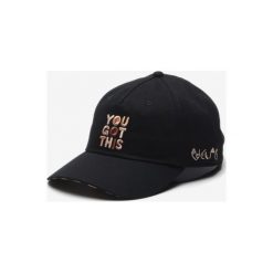 Vans Breast Cancer Awareness Czapka z daszkiem Czarny. Czarne czapki męskie Vans, bez wzorów, z bawełny. Za 137,95 zł.