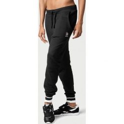 Reebok Classic Spodnie dresowe Czarny. Czarne spodnie dresowe damskie Reebok Classic, l, z bawełny. Za 206,95 zł.