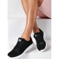 Czarne Buty Sportowe Should I?. Czarne buty sportowe damskie Born2be, bez wzorów, sportowe. W wyprzedaży za 69,99 zł.