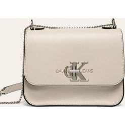 Calvin Klein Jeans - Torebka. Czerwone listonoszki damskie Calvin Klein Jeans, w paski, z jeansu, na ramię, małe, bez dodatków. Za 649,90 zł.