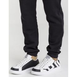 SNEAKERSY trussardi jeans. Białe sneakersy męskie Trussardi Jeans, bez zapięcia. Za 639,00 zł.