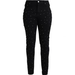 Lost Ink Plus SKINNY JEAN WITH SEQUINS Jeans Skinny Fit black. Czarne jeansy damskie Lost Ink Plus. W wyprzedaży za 179,25 zł.