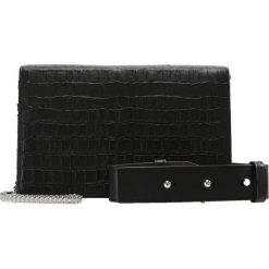 Torebki klasyczne damskie: AllSaints KEEL MATTE BOX Torba na ramię black