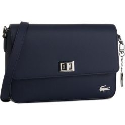 Torebka Lacoste Flap Crossover Bag NF2770DC. Czarne listonoszki damskie Lacoste, bez wzorów, bez dodatków. Za 649,00 zł.