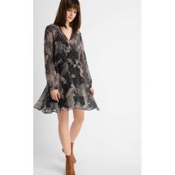 Sukienki: Sukienka ze wzorem paisley