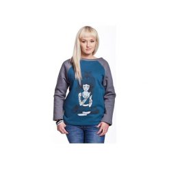 DEVI by COXIE bluza damska sea. Niebieskie bluzy z kieszeniami damskie marki Slogan ubrania ekologiczne, etyczne i wegańskie, l, z aplikacjami, z bawełny. Za 199,00 zł.